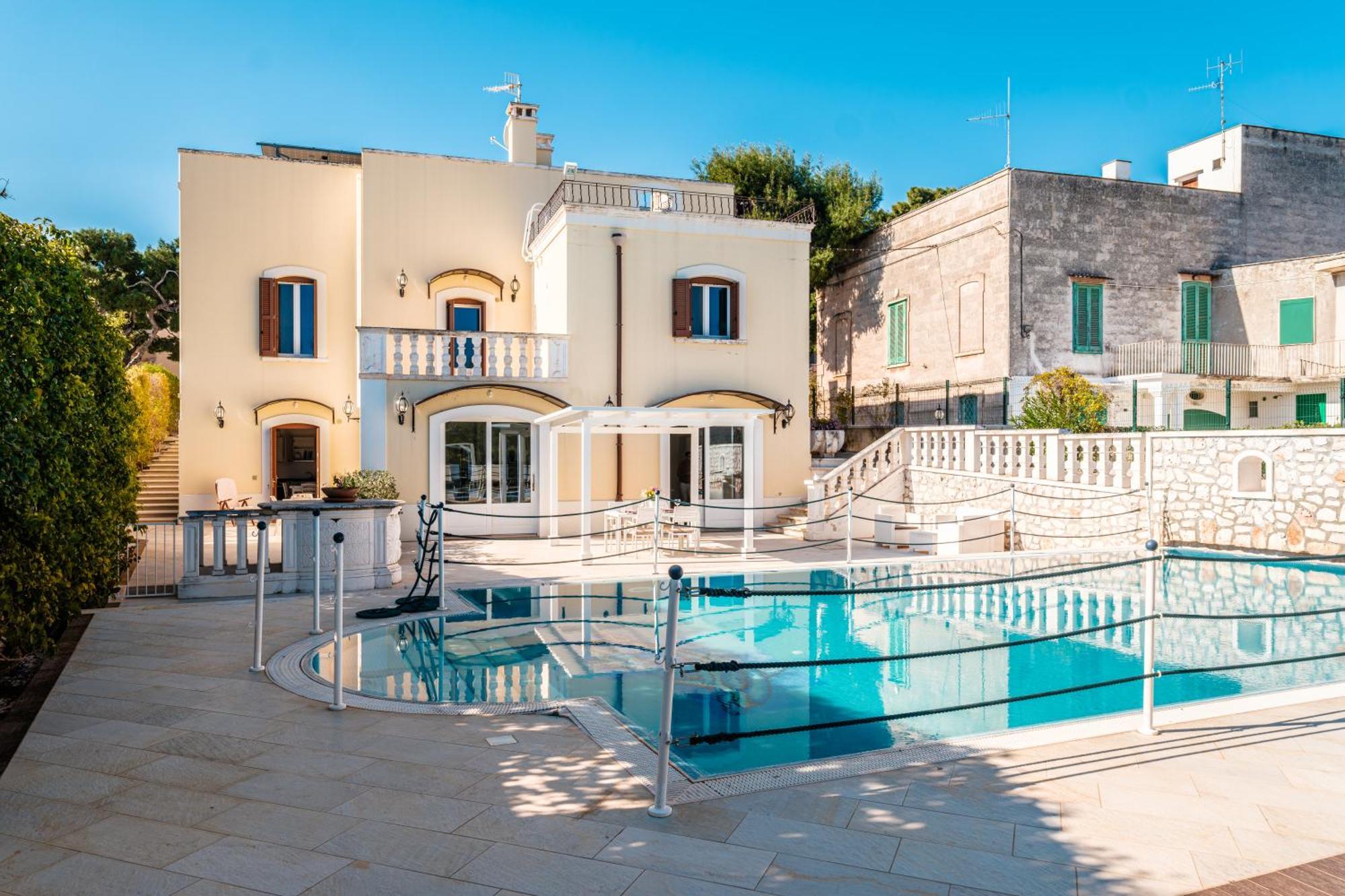 Villa Donna Franca By Sthey Монополи Экстерьер фото
