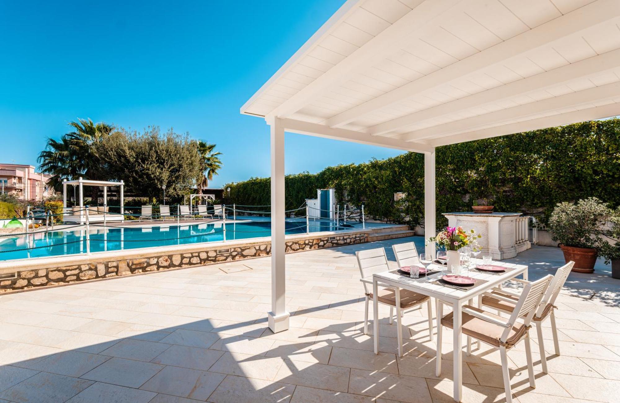 Villa Donna Franca By Sthey Монополи Экстерьер фото